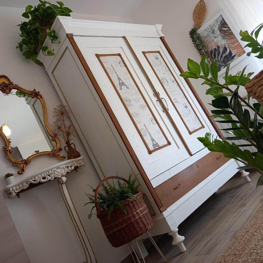 Casa Fiorita 22 Porto Ceresio Apartman Kültér fotó