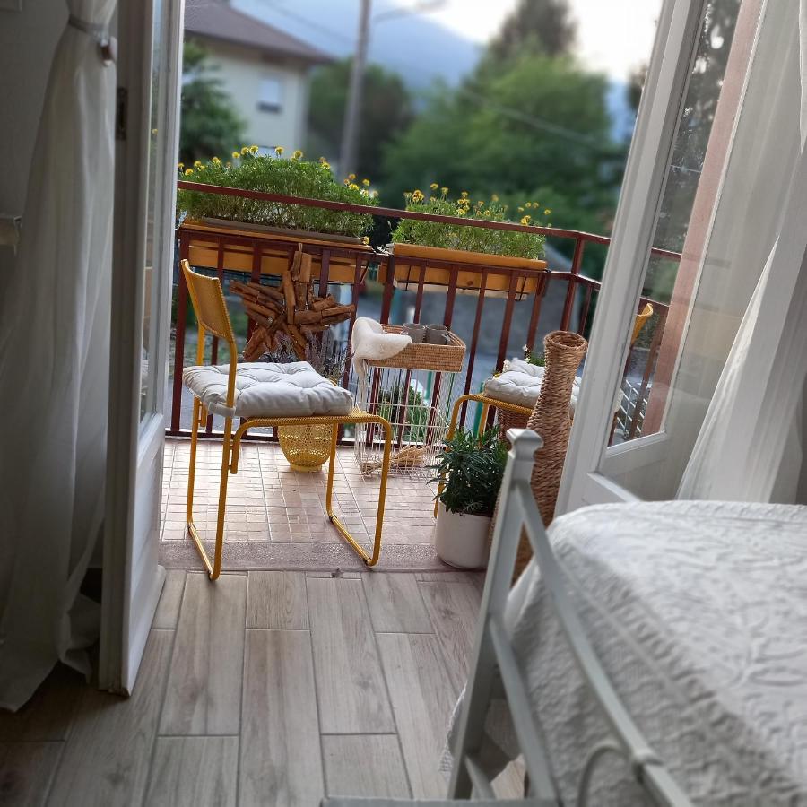 Casa Fiorita 22 Porto Ceresio Apartman Kültér fotó
