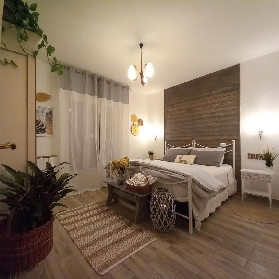Casa Fiorita 22 Porto Ceresio Apartman Kültér fotó